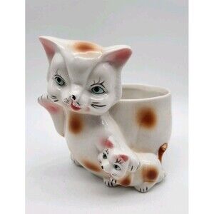 Vintage Momma Cat & Kitten Kitschy Ceramic  Planter/Figurine MCM